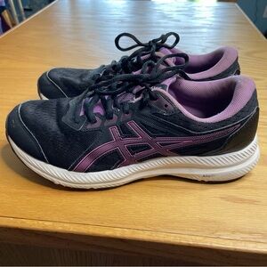 Women’s ASICS size 9.5